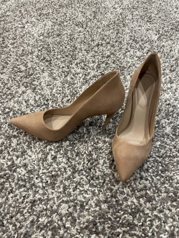 New Aldo Cassedy Stilettos Pumps Heels us 9 natural beige suede - Image 4