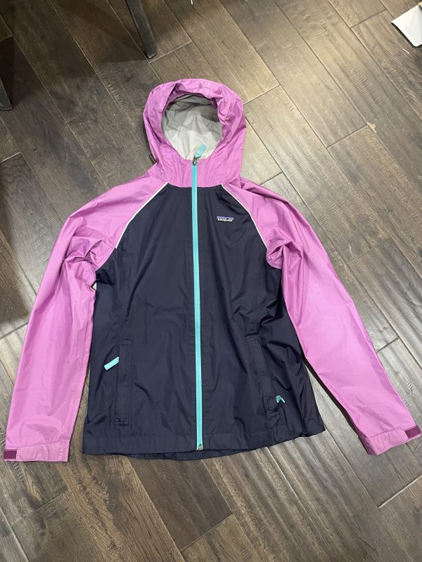 Like new Patagonia Girls Torrentshell Rain Jacket XXL 16-18 - Image 2